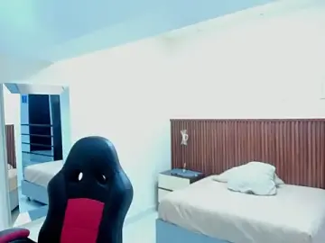 Stripchat Sex Cam of CLARA_WARD1