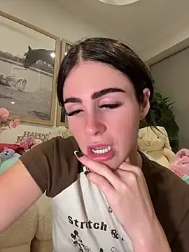 Stripchat Nude Webcam of aus_queen