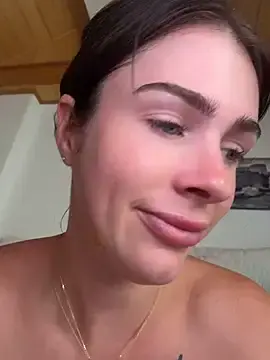 Stripchat Sex Cam of aus_queen