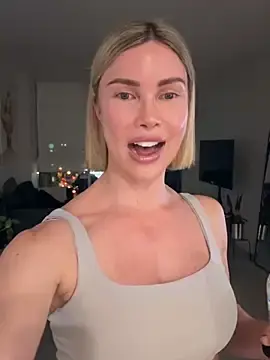 Stripchat Live Sex Cam of raeparks