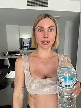 Stripchat Best live sex cam show of raeparks