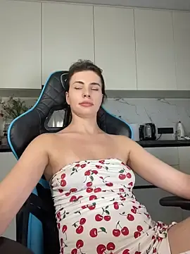 Stripchat Live Sex of CurlyLara