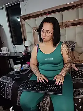 Stripchat Live Sex Cam of EmmaDelacroix