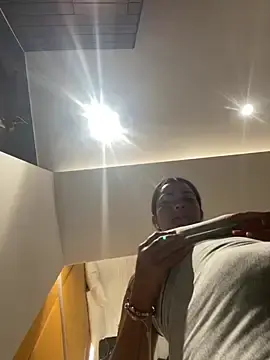 Stripchat Free Live Porn of exoticnoah