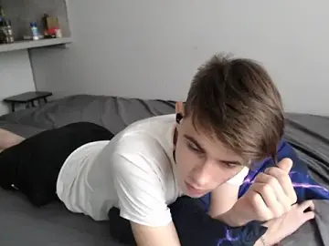 Stripchat Free Live Porn of Student_Oliver
