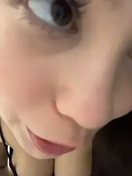 Stripchat Sex Cam of Chloe__Moon