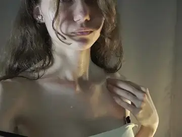 Stripchat Adult Webcams of BellaTear
