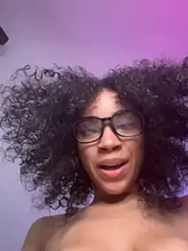 Stripchat Free Porn Cam of Kiki_hammyy