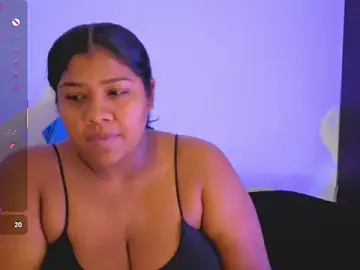 Stripchat Free Porn Cam of paola091