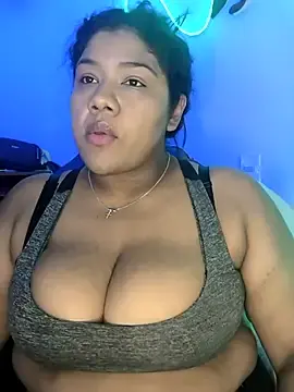 Stripchat Best Webcam of paola091