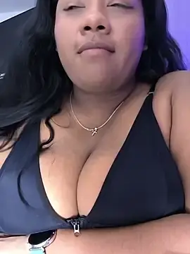 Stripchat Free Porn Cam of paola091
