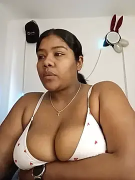 Stripchat Best Webcam of paola091