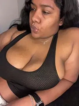 Stripchat Live Sex Cam of paola091