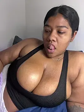 Stripchat Nude Webcam of paola091