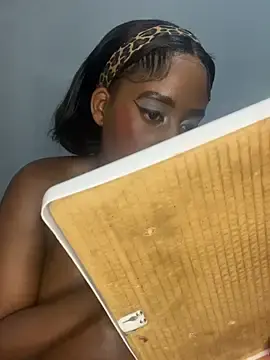 Stripchat Private Sex Chat of petite_bee
