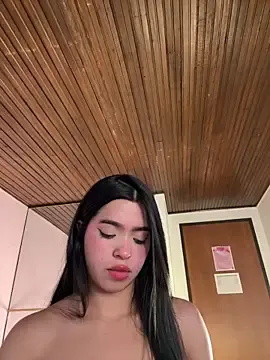Stripchat Free Porn Cam of LunaMoore_Pink