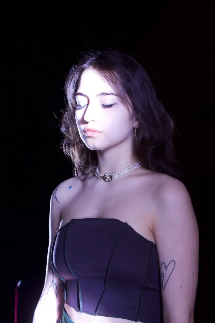 Mia_Sunny_