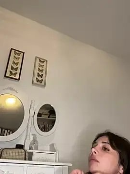 Stripchat Free Porn Cam of bellefleurrr