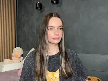 Stripchat Live Sex Cam of litlle_angelll