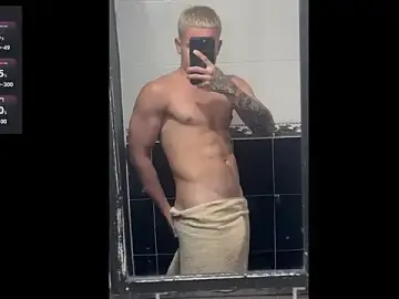 Stripchat Sex Cam of DerekOlsen