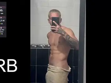 Stripchat Live Sex Cam of DerekOlsen