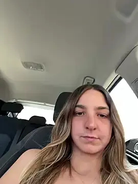 Stripchat Sex Cam of DoriDelux66