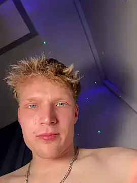 Stripchat Free Porn Cam of Elias_Veins