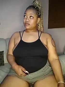 Stripchat Free Porn Cam of OpulentVixen