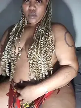 Stripchat Adult Webcam of OpulentVixen