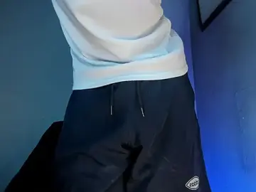 Stripchat Live Porn of Travisttanner28