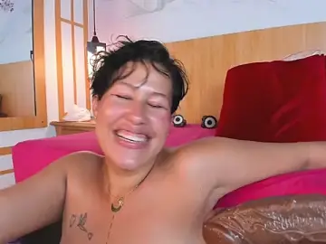 Stripchat Nude Webcam of Laura_Torress