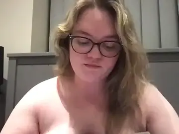 Stripchat Adult Webcam of honeyyy24