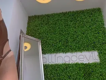 Stripchat Best live sex cam show of realhotfallingdevil