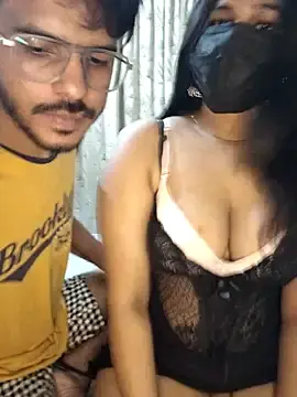 Stripchat Free Porn Cam of MIDNIGHT_STAR110