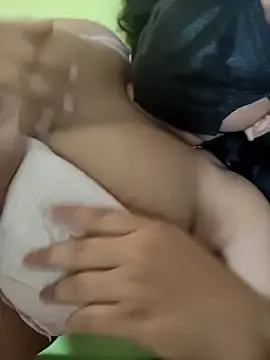 Stripchat Live Porn of MIDNIGHT_STAR110