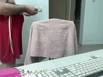 Stripchat Nude Webcam of coach-karl