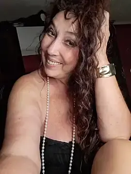 Stripchat Watch Live Sex Cams of GypsyEsmeralda