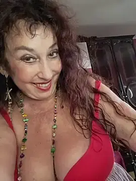 Stripchat Live Sex Cam of GypsyEsmeralda
