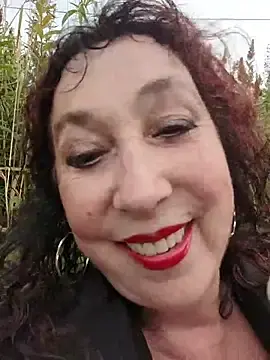 Stripchat Sex Cam of GypsyEsmeralda