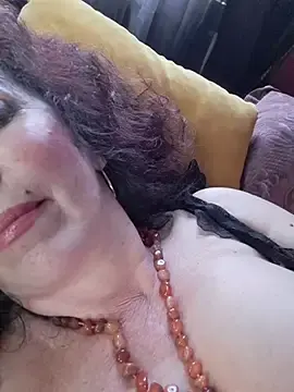 Stripchat Nude Webcam of GypsyEsmeralda