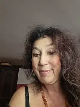 Stripchat Live Sex Cam of GypsyEsmeralda