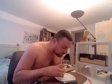 Stripchat Free Live Porn of MilitaireDom