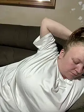 Stripchat Free Live Porn of busty-bella1