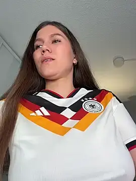 Stripchat Free Live Porn of AmelieLaurent_