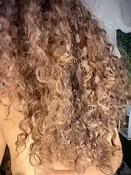 Stripchat Free Porn Cam of CurlyOopsieXXX