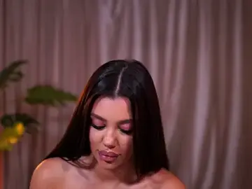 Stripchat Live Sex Cam of NatyDesiree