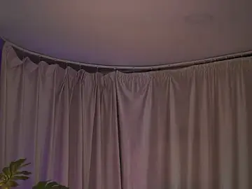 Stripchat Live Sex Cam of NatyDesiree