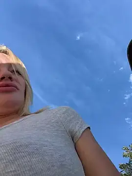 Stripchat Free Live Porn of justmilaa