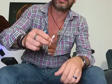 Stripchat Adult Webcam of ChrisKox