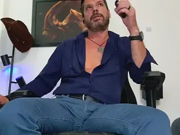 Stripchat Live Sex Cam of ChrisKox